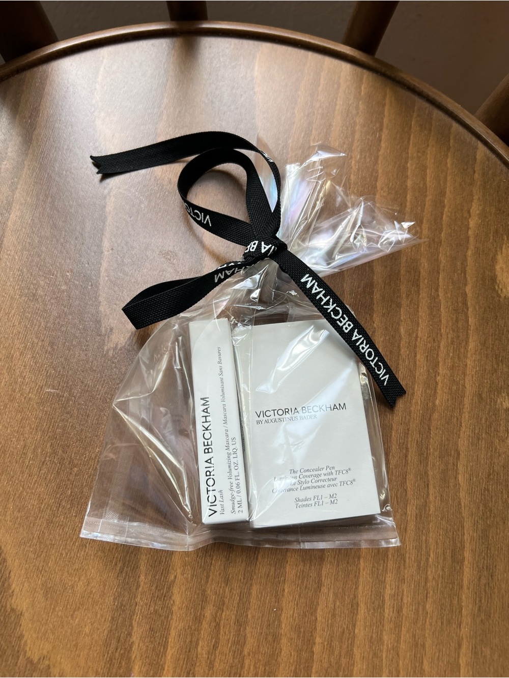 Victoria Beckham concealer pen sample & Vast Lash Volumizing Mascara Travel NEW